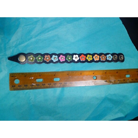 Black Boho FLOWER Faux leather Snap Bracelet Adjustable 8.9" - Picture 7 of 8